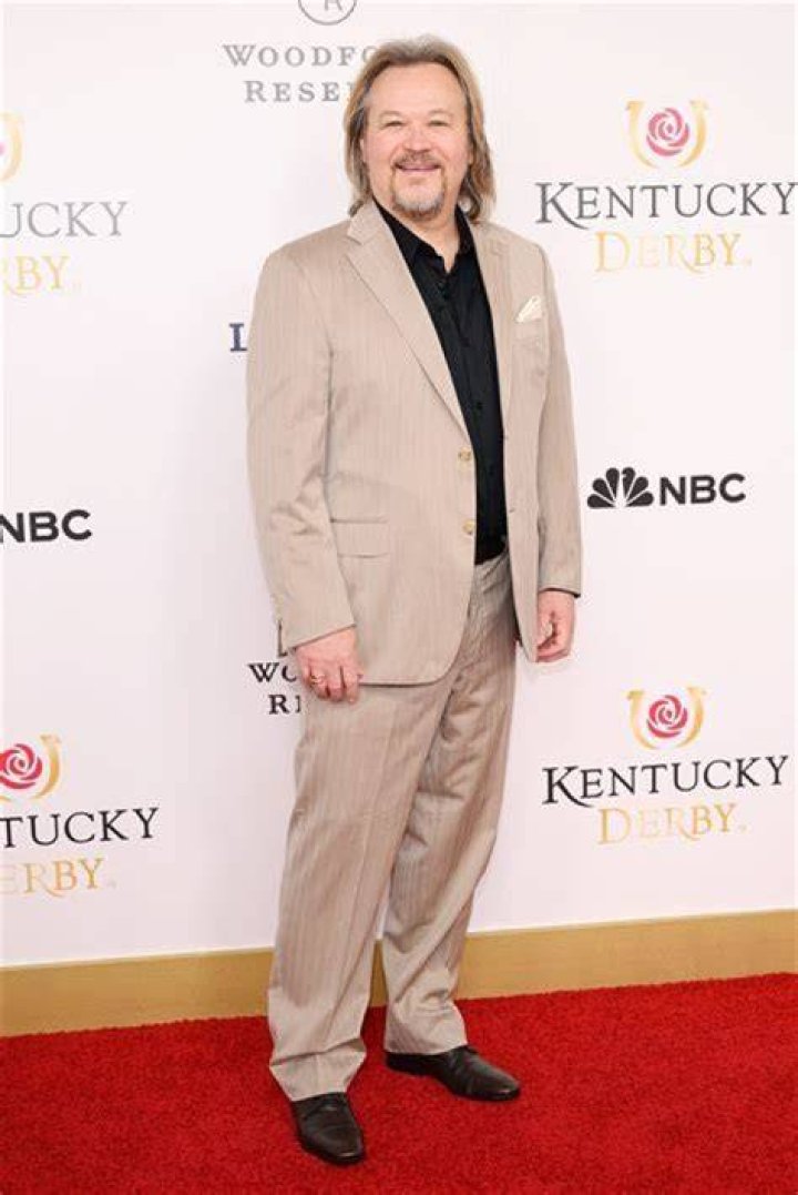 Clay Travis Height, Weight, Net Worth, Age, Birthday, Wikipedia, Who, Nationality, Biography