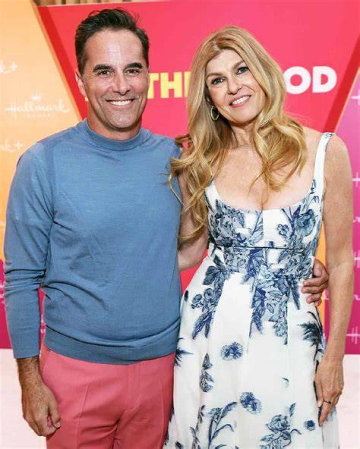 
Connie Britton’s Boyfriend, Is She In A Relationship With Jedidiah Jenkins? 