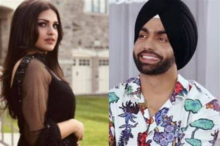 
Is Himanshi Khurana Married? Himanshi Khuranas Age, Bio, Family, Boyfriend, Height 