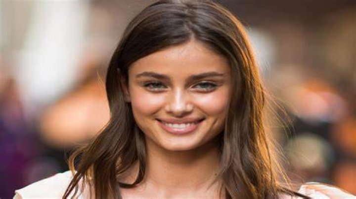 Taylor Hill Height, Age, Boyfriend, Biography, Wiki, Net Worth
