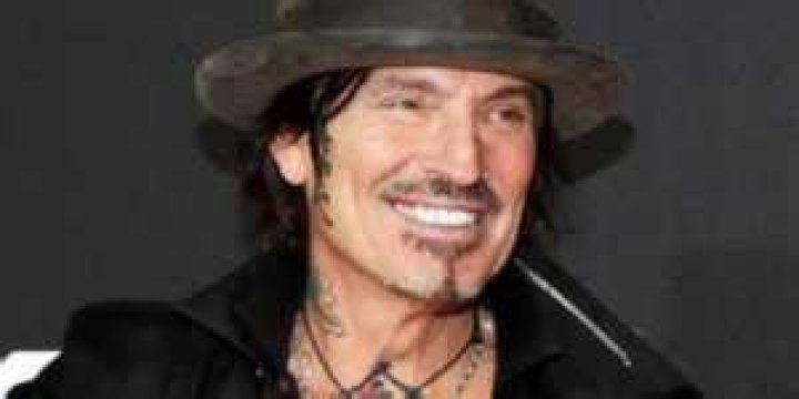 
Tommy Lee Height, Weight, Net Worth, Age, Birthday, Wikipedia, Who, Nationality, Biography 
